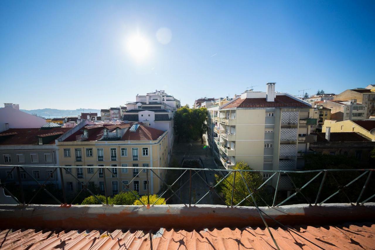 Quiet And Sunny Central Lisbon Apartment Exterior foto